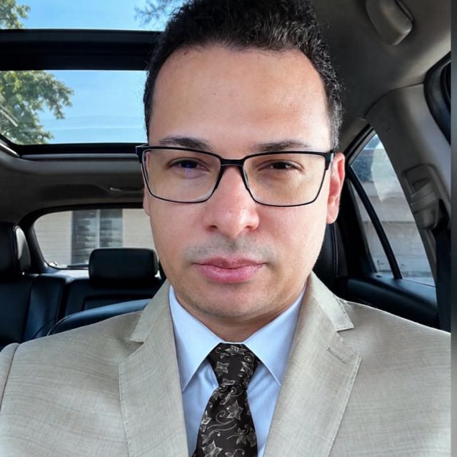 Dr. Tiago Milhomem, advogado trabalhista